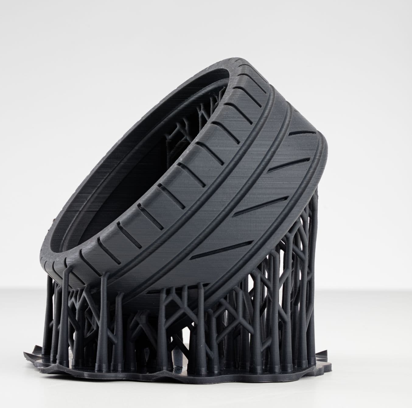 Model of a tire in PreForm demonstrating appropriate orientation