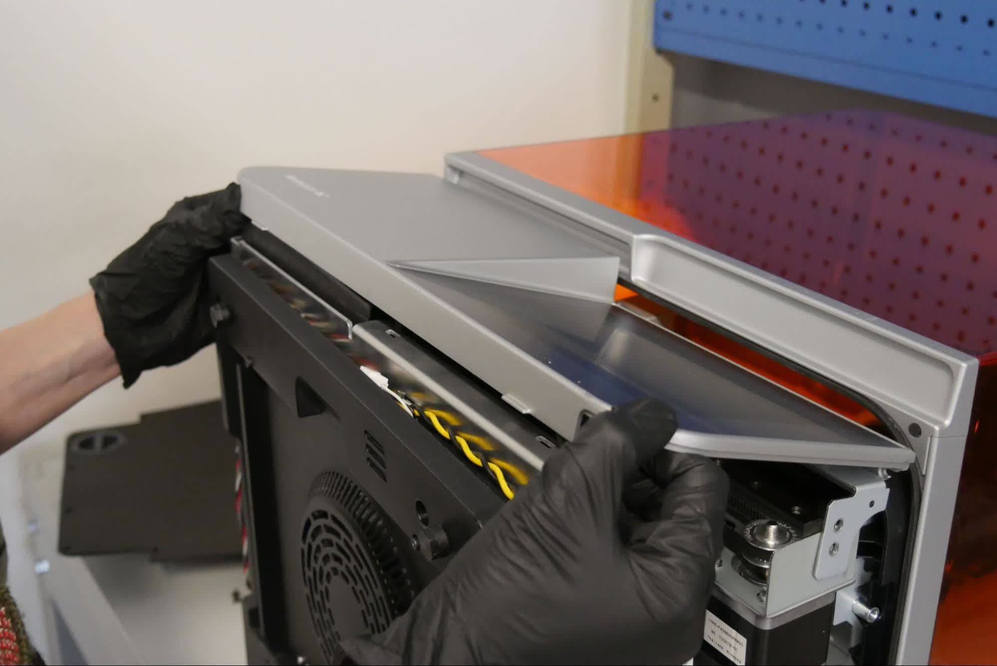 Step 10: Remove the touchscreen assembly