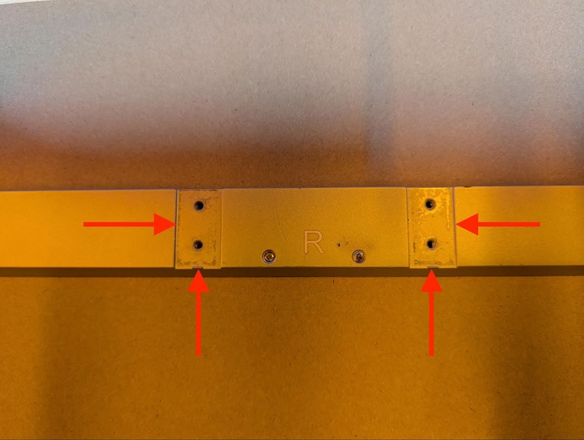 Form 4 replacement cover hinge position in the cover bracket