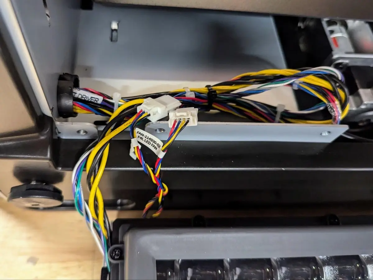 f4l-blu-fan-cables.jpg