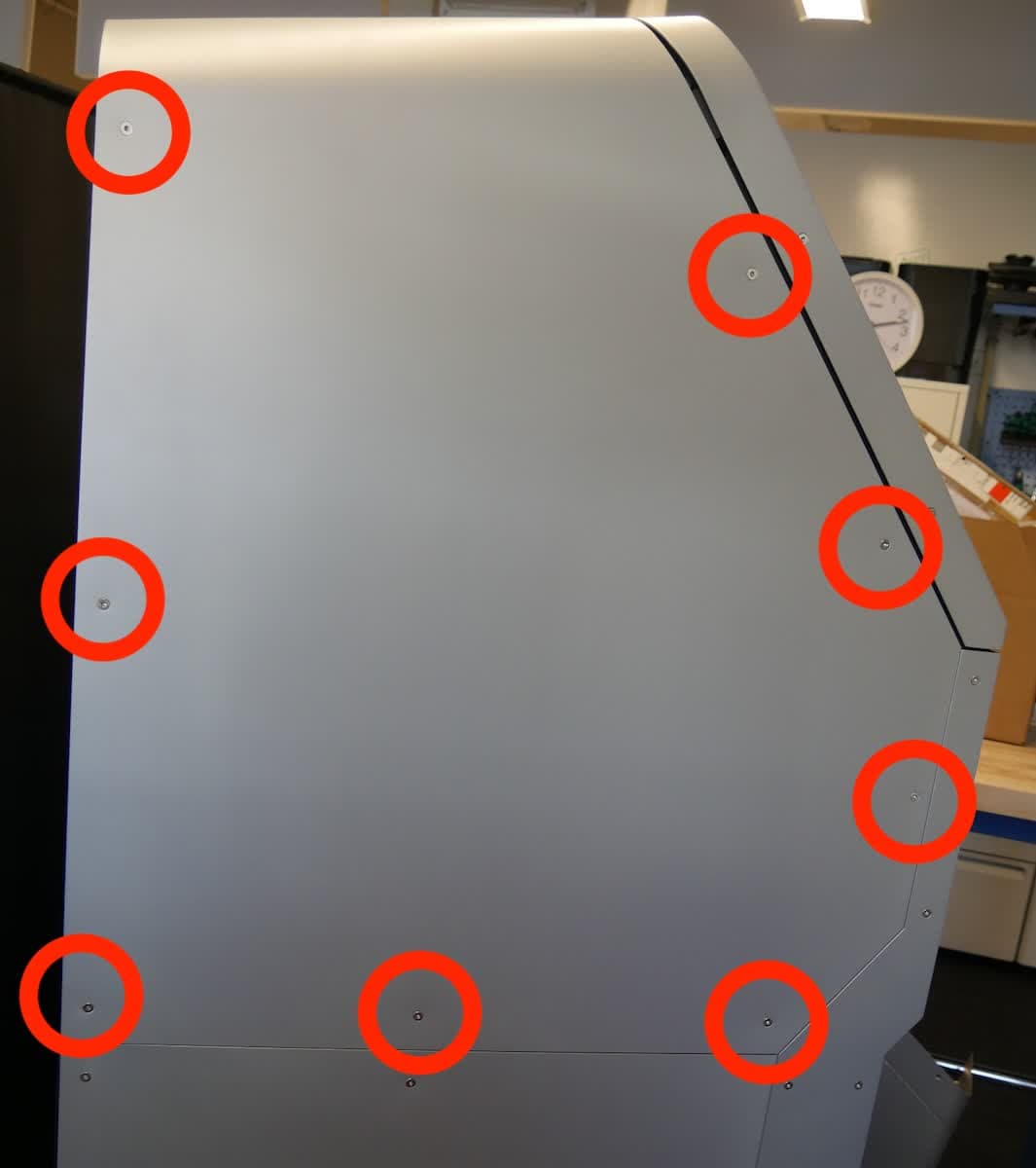 Fuse Blast left shell screws