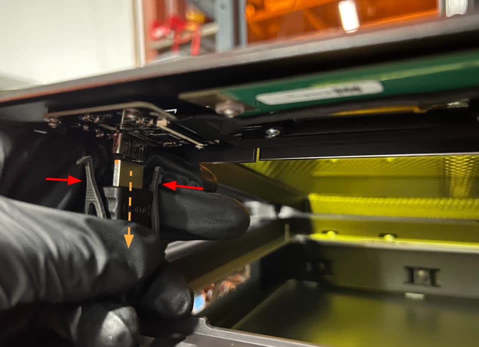 HDMI clip on a Form 4L generation printer