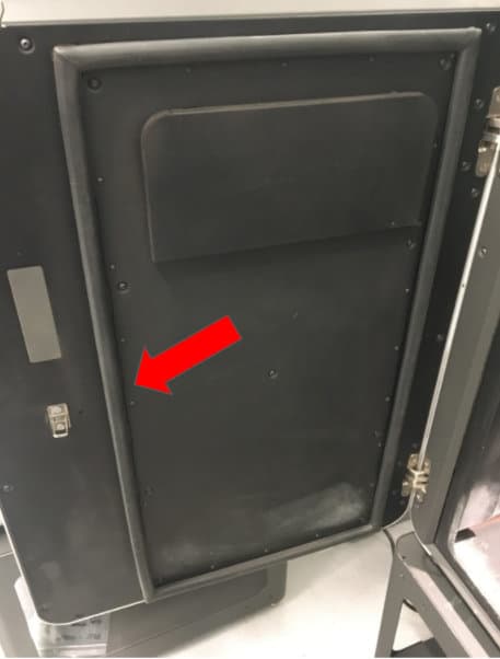 The Fuse 1's print enclosure door with an arrow pointing at the gasket on the inside of the door