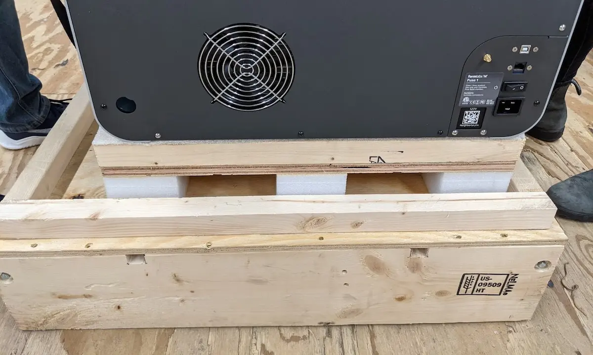 パレットに載せたFuse 1世代プリンター