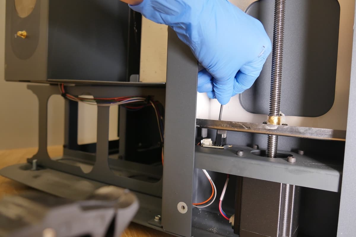Removing the Form Wash L Z-axis limit switch screw