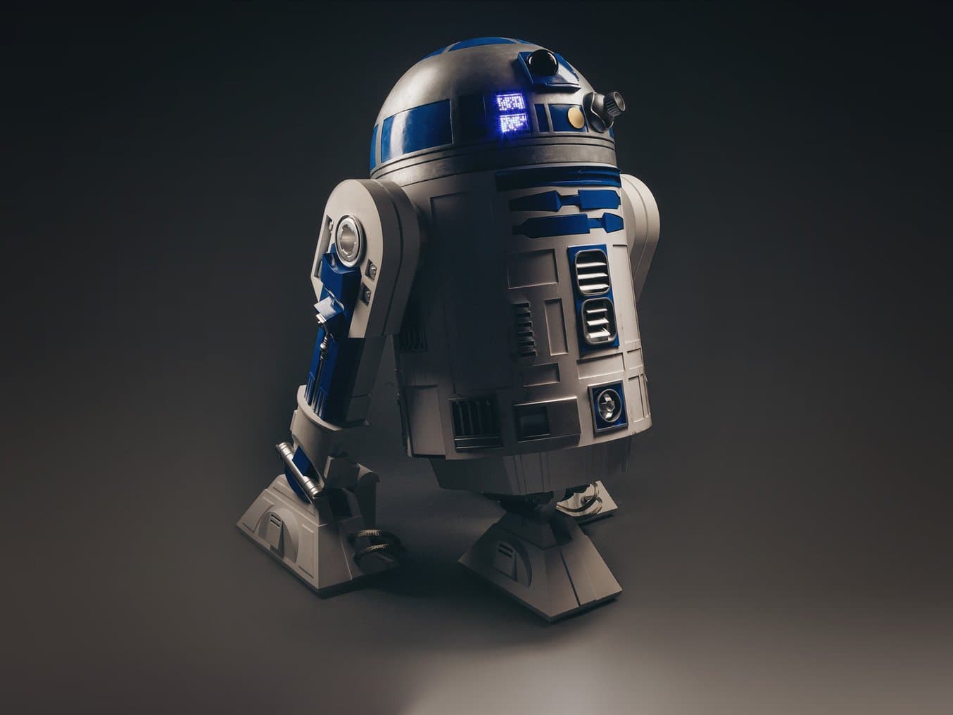 The fully assembled and finished replica is made of 105 3D printed pieces.