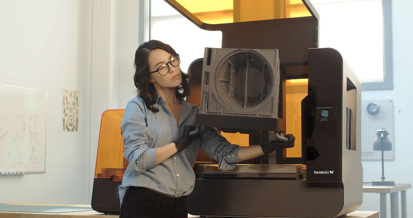 Der Form 3L, ein günstiger großformatiger 3D-Drucker für Kunstharz