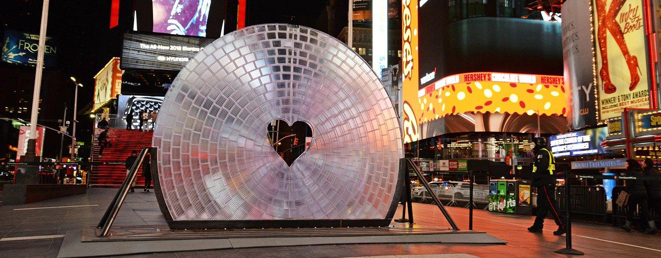 times square largest 3d printed lens