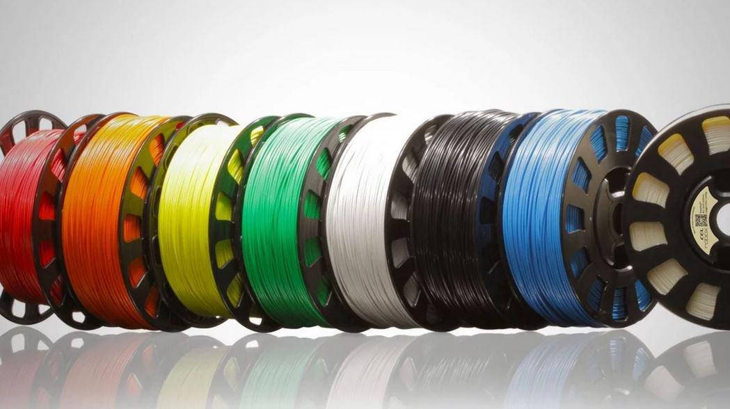 Filaments for FDM printing in various colors. (source: All3DP.com)