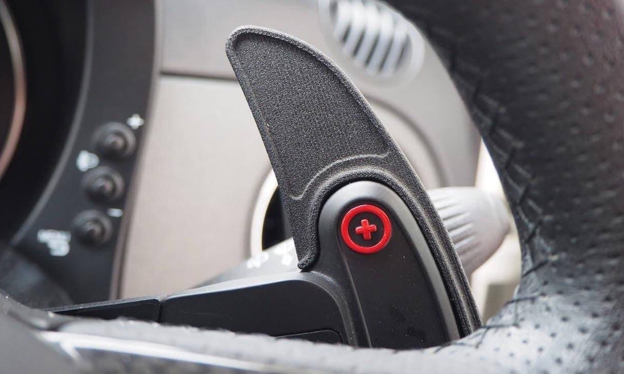 un componente automovilístico impreso en 3D mediante sls