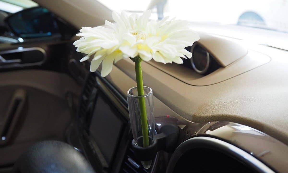 componente de florero impreso en 3D para un coche