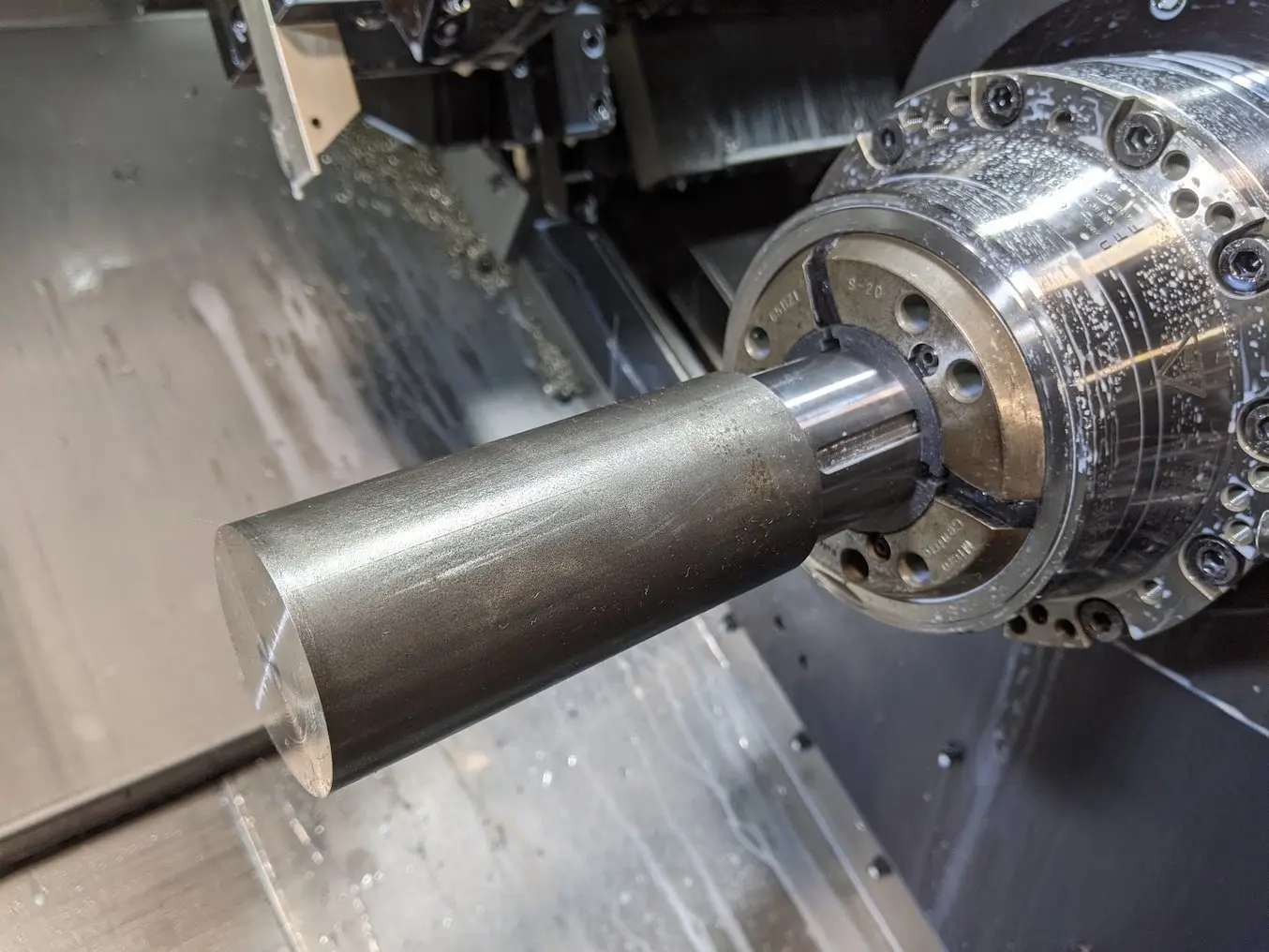 Halterungen und Vorrichtungen für die Metallverarbeitung