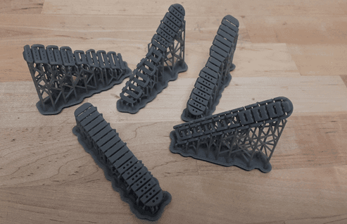 Das Produktentwicklungsteam druckte die Iterationen der Sicherheitszahnbürste mit Kettenstruktur aus Formlabs Grey Pro Resin.