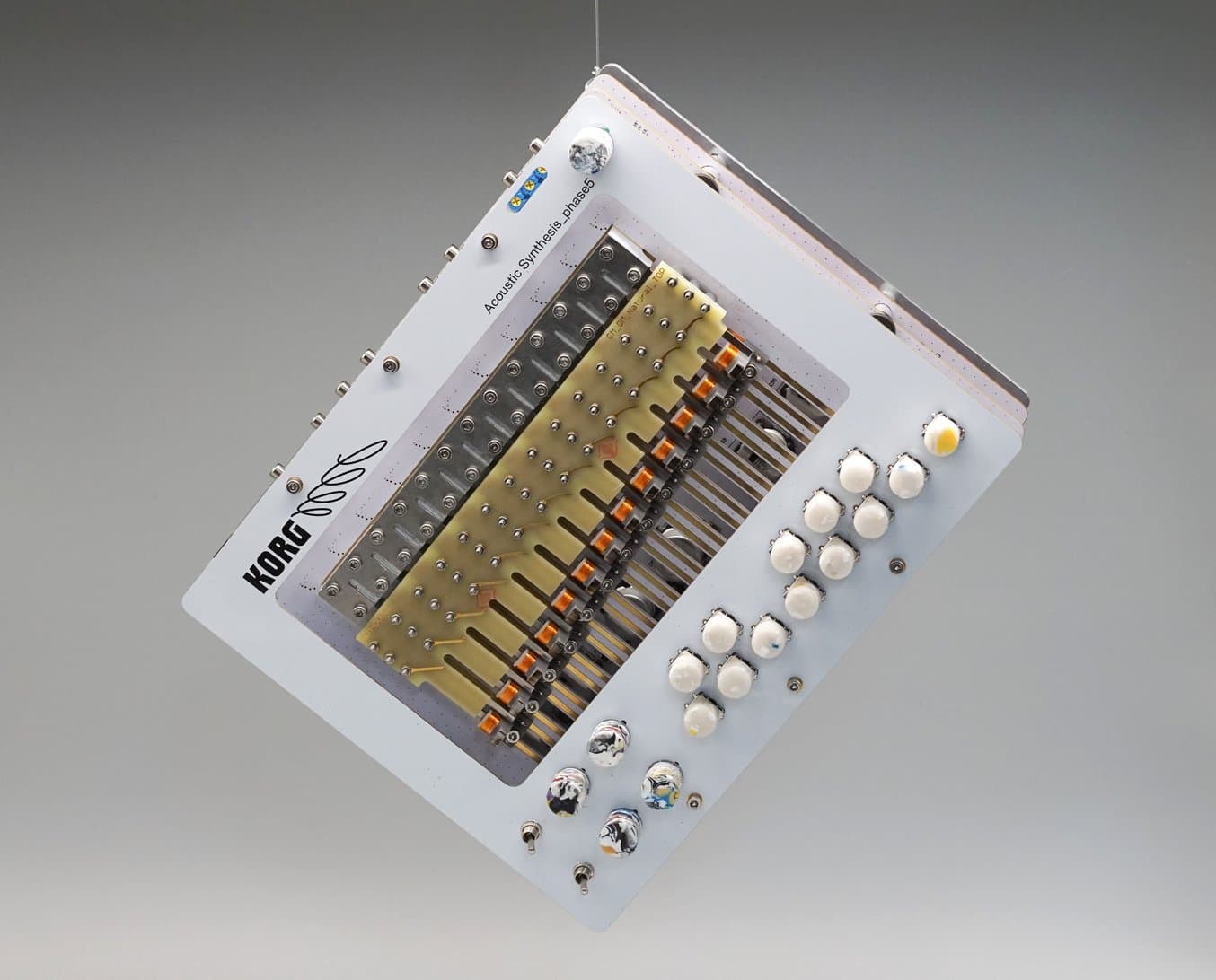 prototype of acoustic synthesis_phase 5 with 3d-printed parts inside