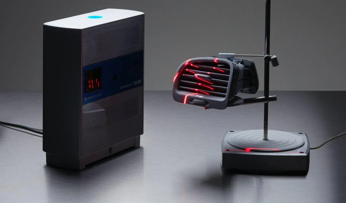 Un escáner 3D usado para escanear una pieza automovilística y obtenerla mediante ingeniería inversa.