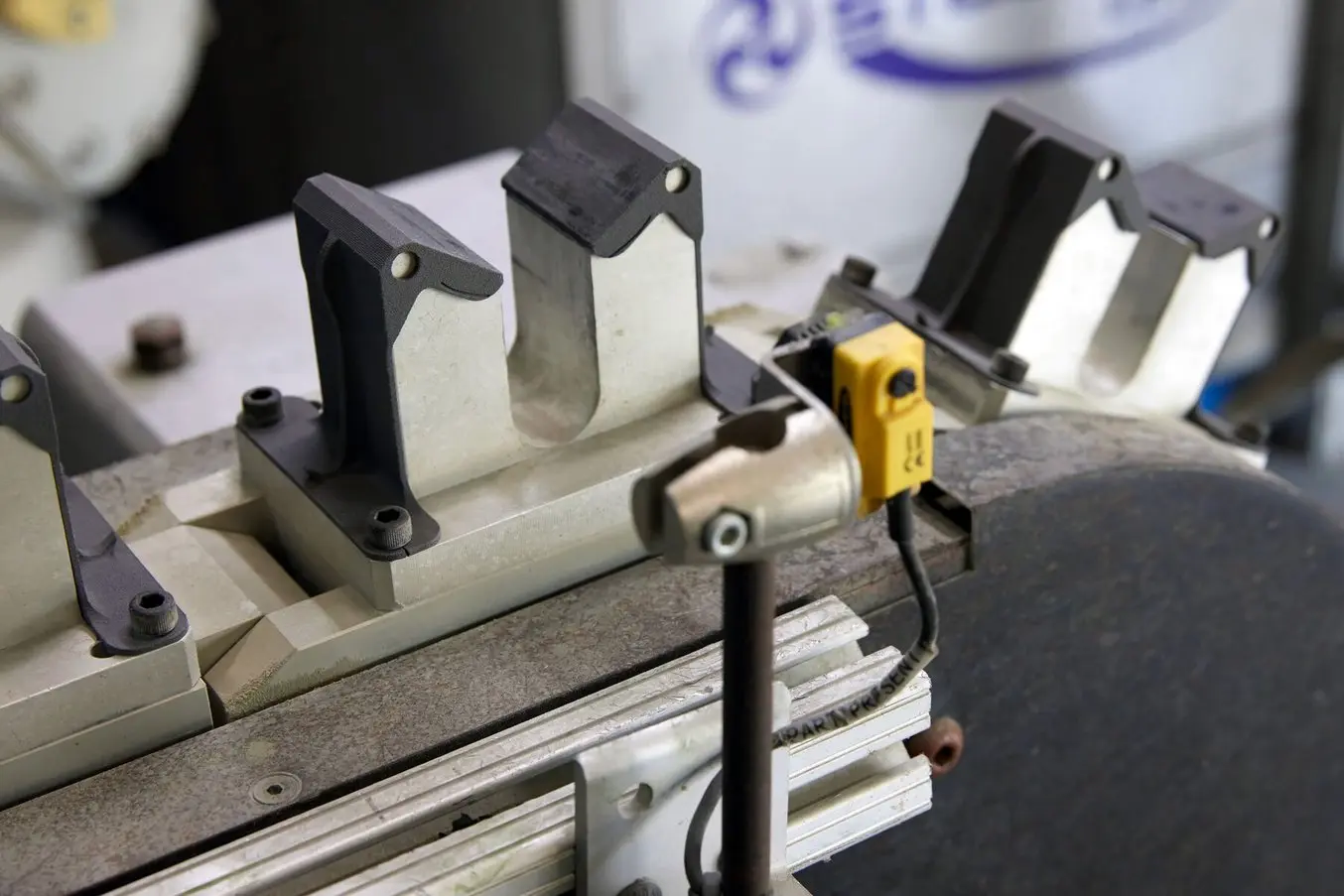 sls 3d printed conveyor cover manufacturing aids
