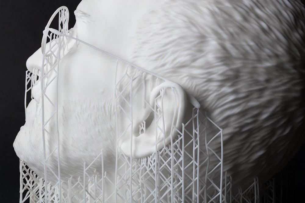 Sculpture de Steve Jobs crée par Sebastian Errazuriz, imprimée en 3D en White Resin.