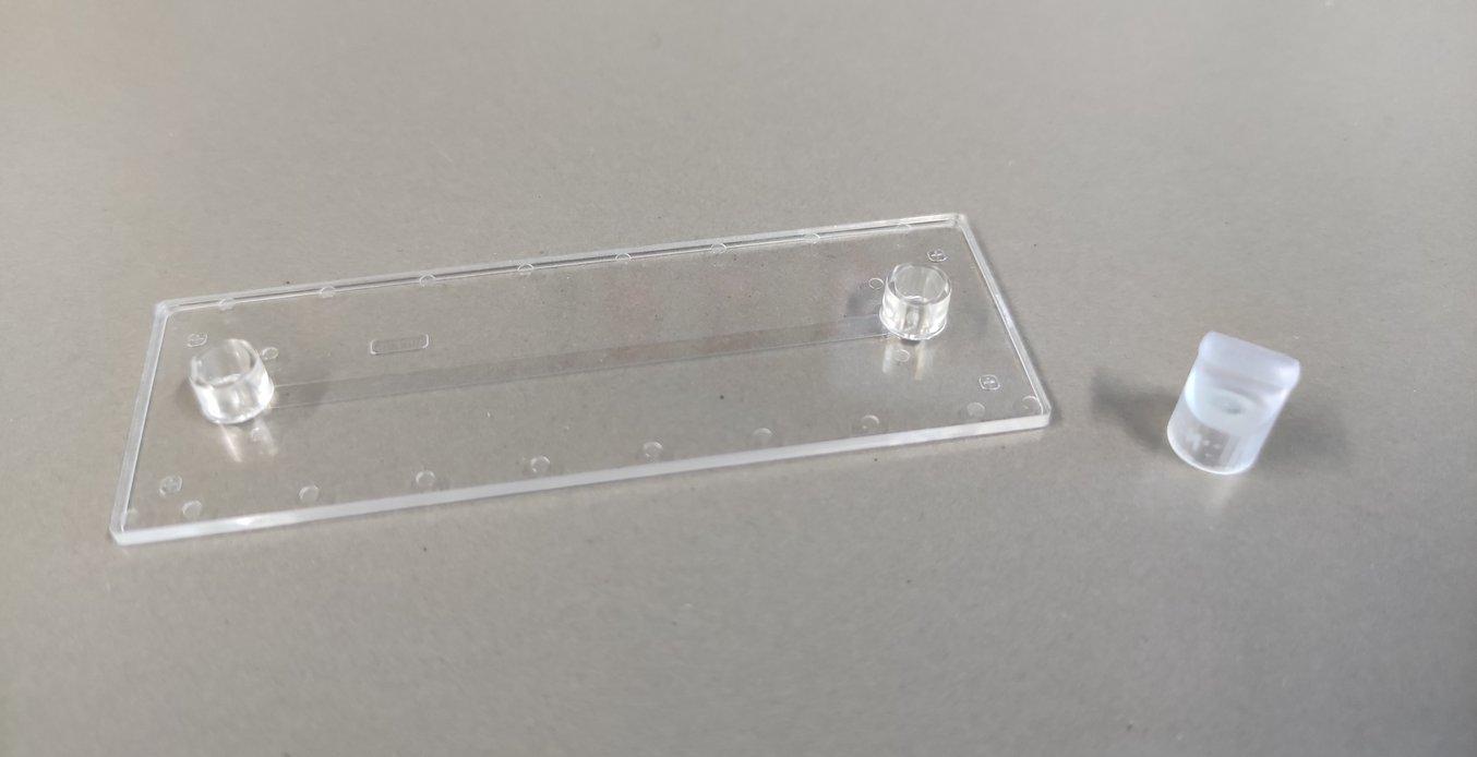 Pixelbio nutzt den Form 3 und das Formlabs Clear Resin auch für den 3D-Druck passgenauer Verschlüsse für ihre Flüssigkeitseinlässe - das spart nicht nur Zeit und Kosten, sondern ermöglicht es ihnen auch, bei der Entwicklung und dem Design ihrer Chips unabh