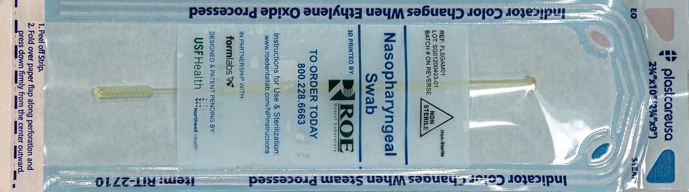 Los bastoncillos nasales se empaquetan de forma individual y se esterilizan en autoclave antes de su envío.