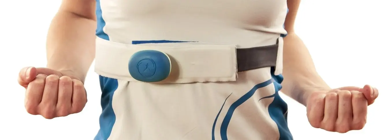 Étui pour un capteur de respiration portable, fabriqué avec un surmoulage de silicone par coulée sous vide