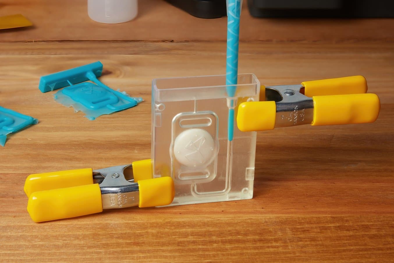 produzione di una parte in silicone da colata con uno stampo realizzato in 3D