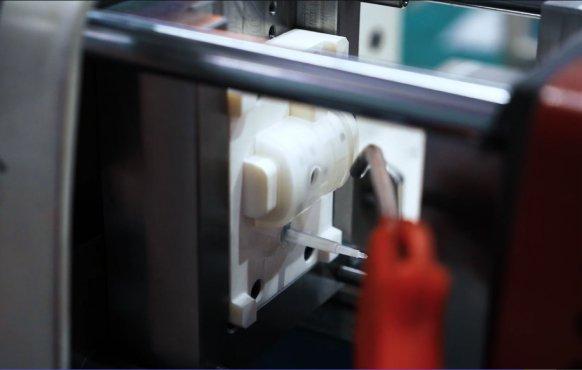 Raffreddamento dello stampo a iniezione stampato in 3D