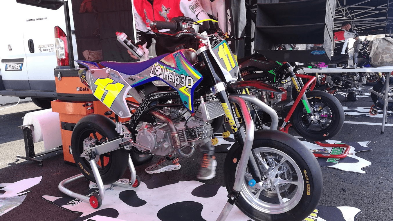 Motorcycle of Elia Marescutti, the winner of the 2021 S1 Over championship, used a custom manifold printed on the Form 3.